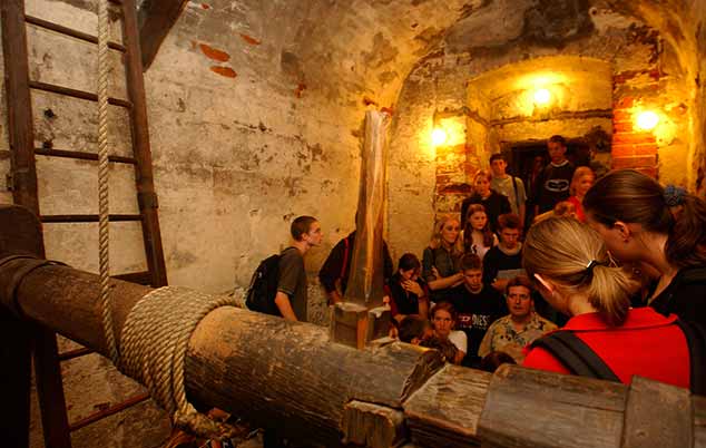 Guided Tours Medieval Dungeons
